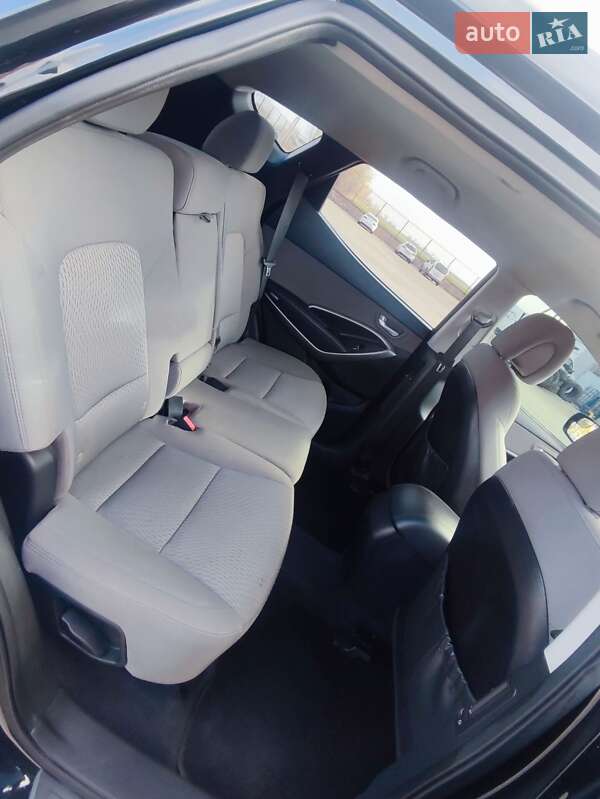 Внедорожник / Кроссовер Hyundai Santa FE 2015 в Первомайске