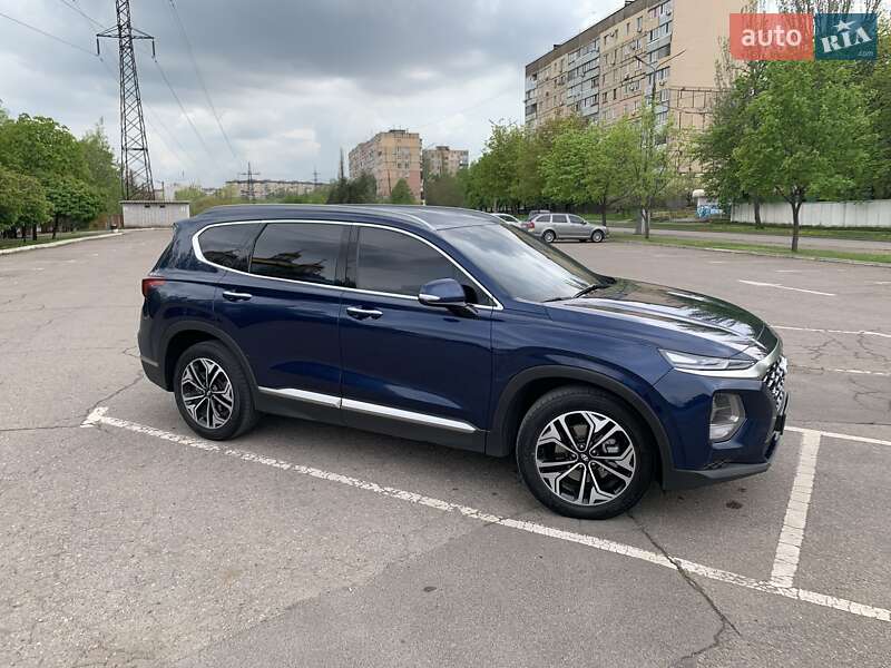 Внедорожник / Кроссовер Hyundai Santa FE 2018 в Кривом Роге