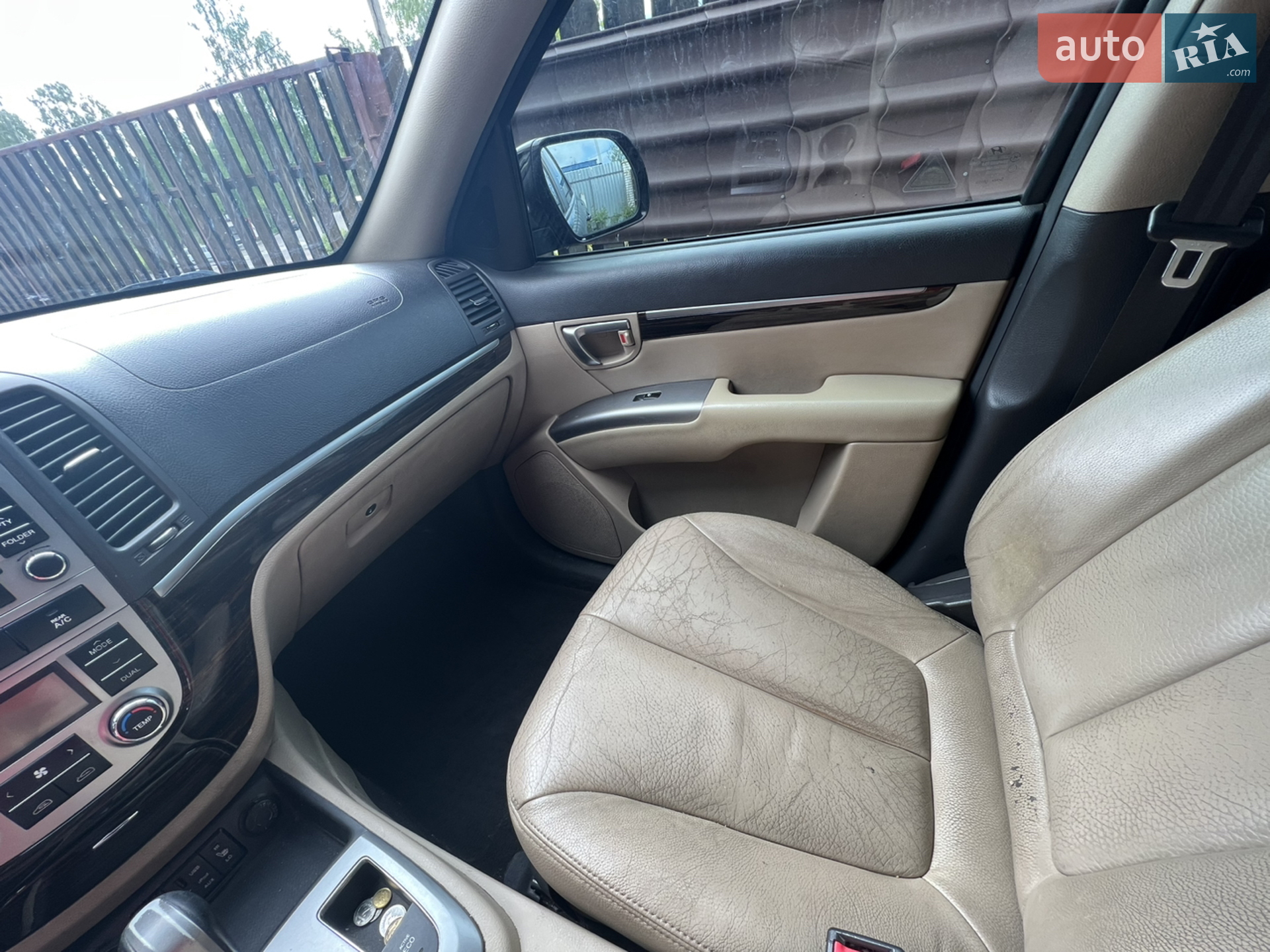 2010 Hyundai Santa Fe - мініатюра 21