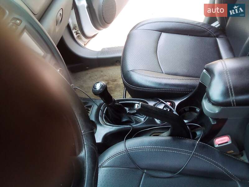 Внедорожник / Кроссовер Hyundai Santa FE 2006 в Тернополе фото 14 Внедорожник / Кроссовер Hyundai Santa FE 2006 в Тернополе