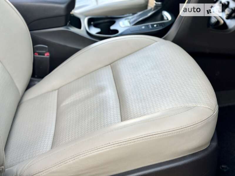 Внедорожник / Кроссовер Hyundai Santa FE 2013 в Одессе