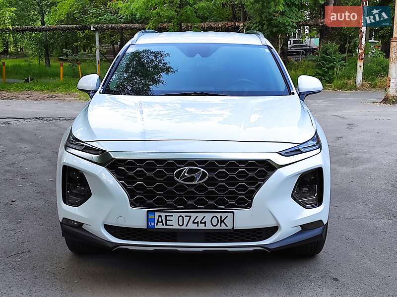 Позашляховик / Кросовер Hyundai Santa FE 2019 в Синельниковому