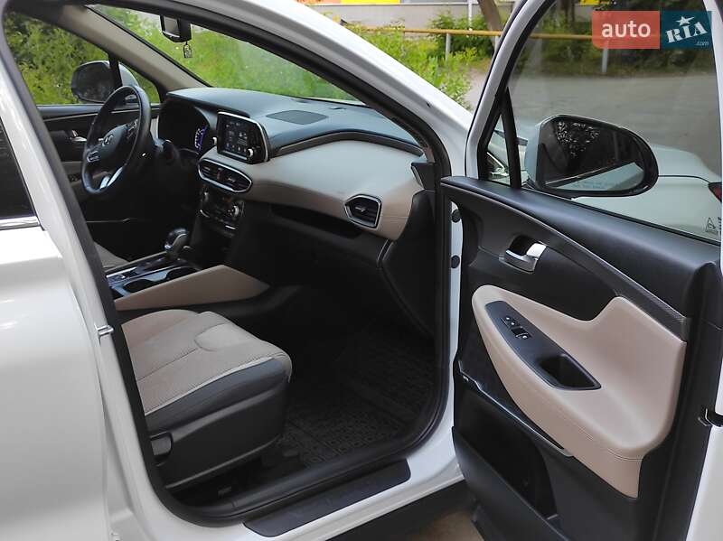 Позашляховик / Кросовер Hyundai Santa FE 2019 в Синельниковому