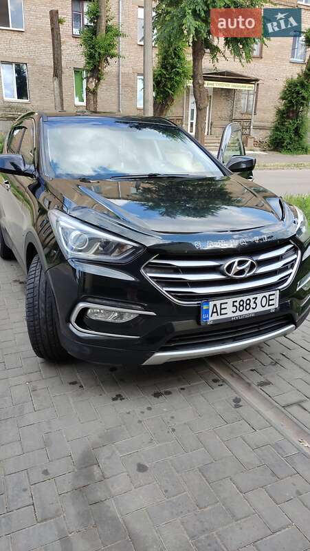 Позашляховик / Кросовер Hyundai Santa FE 2016 в Кривому Розі