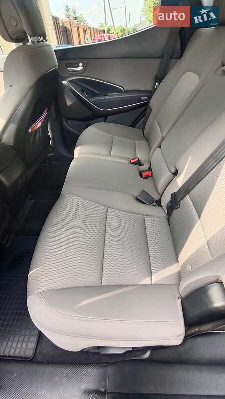 Позашляховик / Кросовер Hyundai Santa FE 2016 в Кривому Розі
