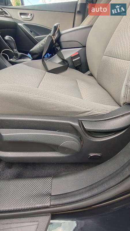 Позашляховик / Кросовер Hyundai Santa FE 2016 в Кривому Розі