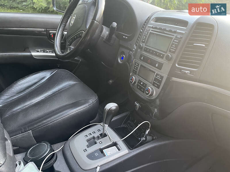 Внедорожник / Кроссовер Hyundai Santa FE 2011 в Тернополе