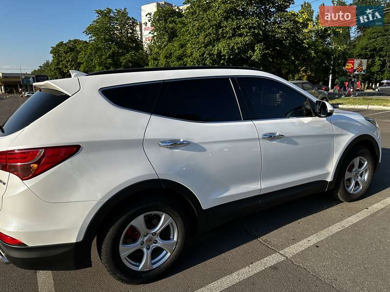 Внедорожник / Кроссовер Hyundai Santa FE 2015 в Одессе фото 4 Внедорожник / Кроссовер Hyundai Santa FE 2015 в Одессе