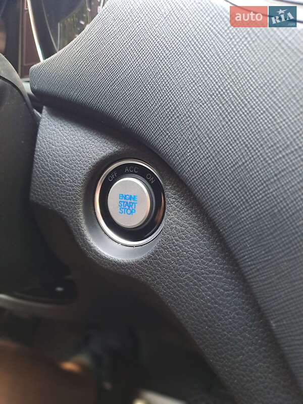 Позашляховик / Кросовер Hyundai Santa FE 2017 в Чорнобаї