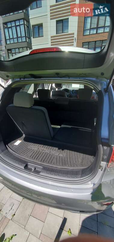 Внедорожник / Кроссовер Hyundai Santa FE 2016 в Ивано-Франковске