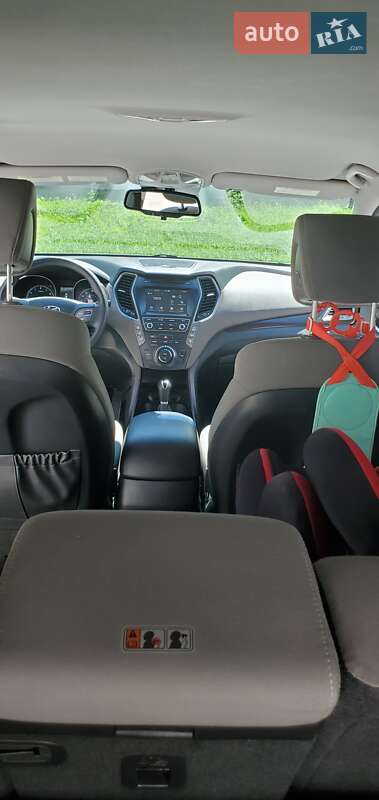 Внедорожник / Кроссовер Hyundai Santa FE 2016 в Ивано-Франковске