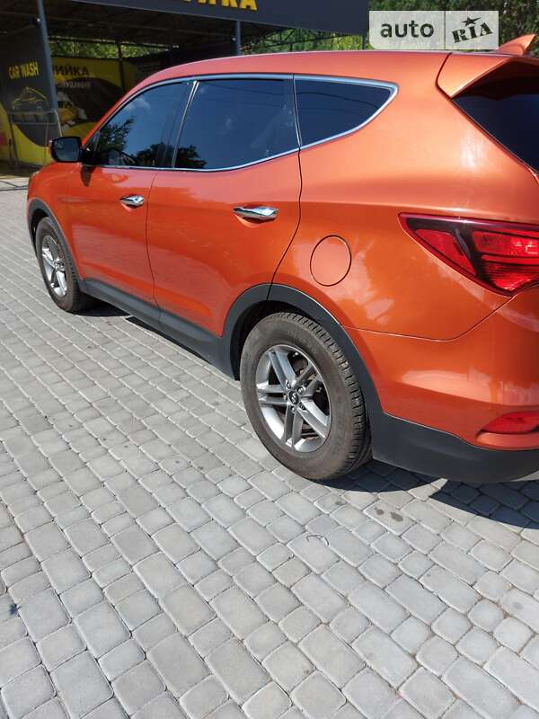 Позашляховик / Кросовер Hyundai Santa FE 2015 в Вінниці