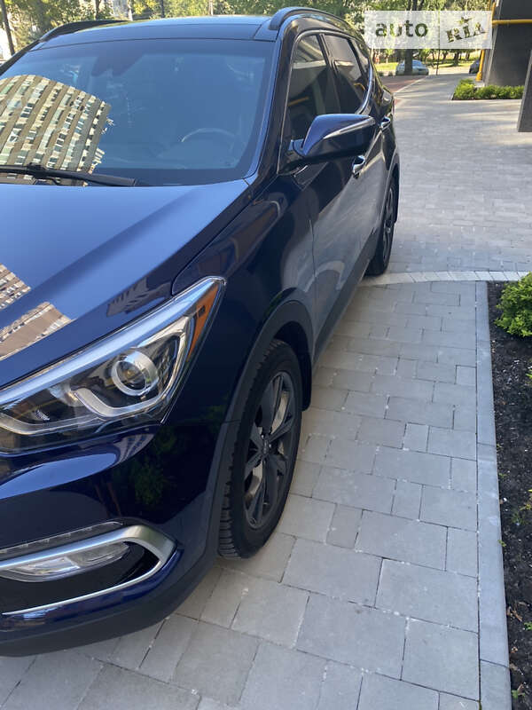 Внедорожник / Кроссовер Hyundai Santa FE 2017 в Ивано-Франковске