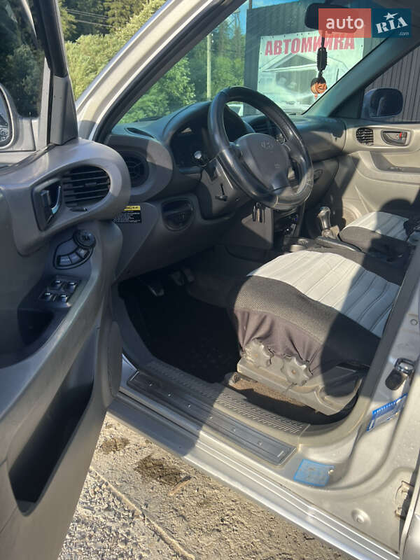 Позашляховик / Кросовер Hyundai Santa FE 2002 в Путилі