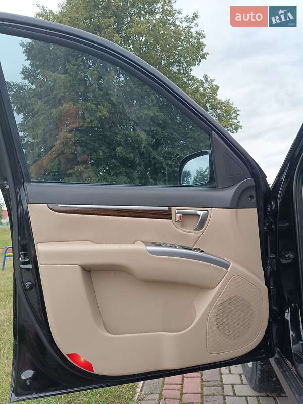 Позашляховик / Кросовер Hyundai Santa FE 2012 в Дубні