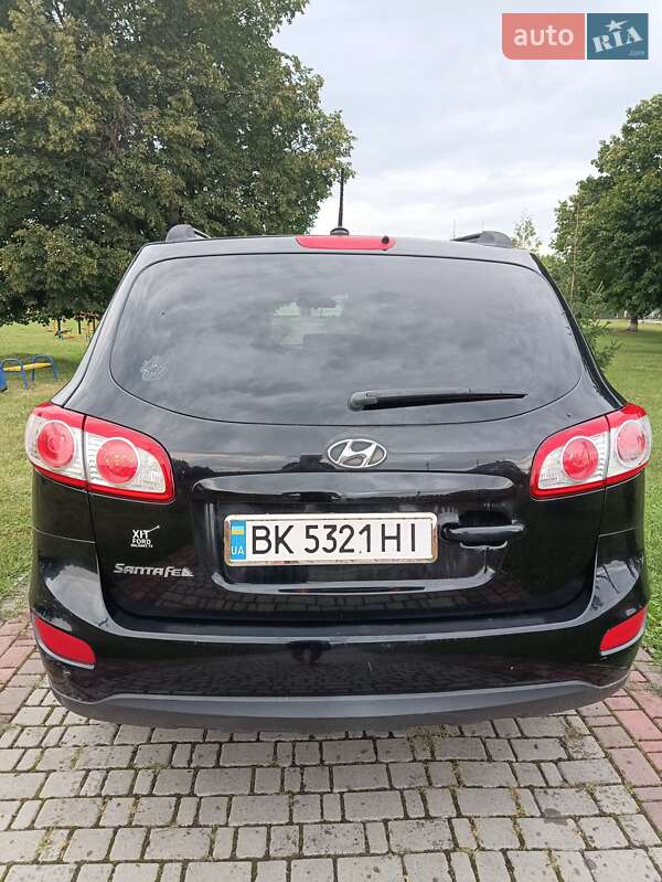 Позашляховик / Кросовер Hyundai Santa FE 2012 в Дубні