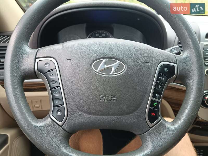 Позашляховик / Кросовер Hyundai Santa FE 2012 в Дубні