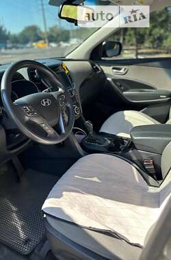 Позашляховик / Кросовер Hyundai Santa FE 2016 в 