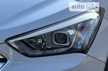 Внедорожник / Кроссовер Hyundai Santa FE 2013 в 