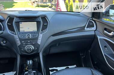 Внедорожник / Кроссовер Hyundai Santa FE 2013 в 
