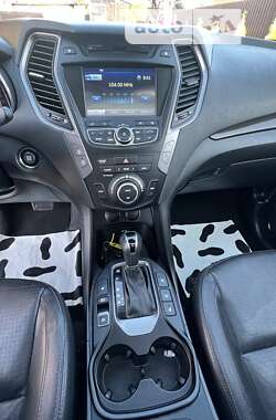 Внедорожник / Кроссовер Hyundai Santa FE 2013 в 