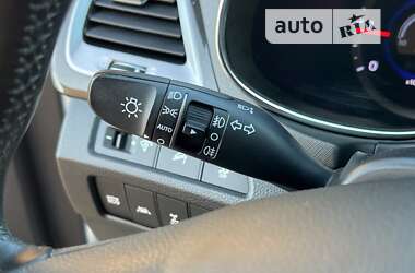 Внедорожник / Кроссовер Hyundai Santa FE 2013 в 
