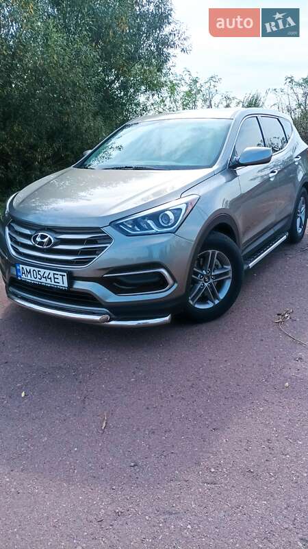 Позашляховик / Кросовер Hyundai Santa FE 2017 в Овручі