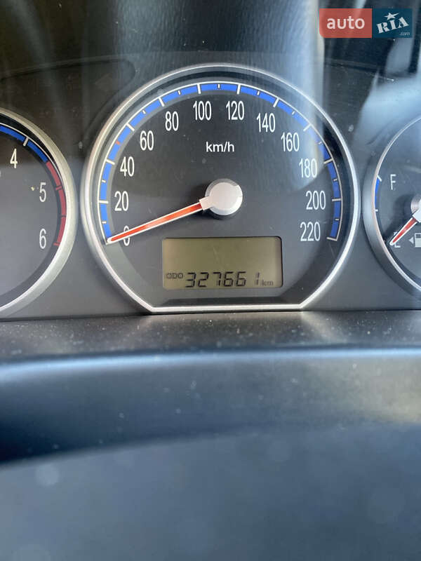 Позашляховик / Кросовер Hyundai Santa FE 2006 в Вараші фото 10 Позашляховик / Кросовер Hyundai Santa FE 2006 в Вараші