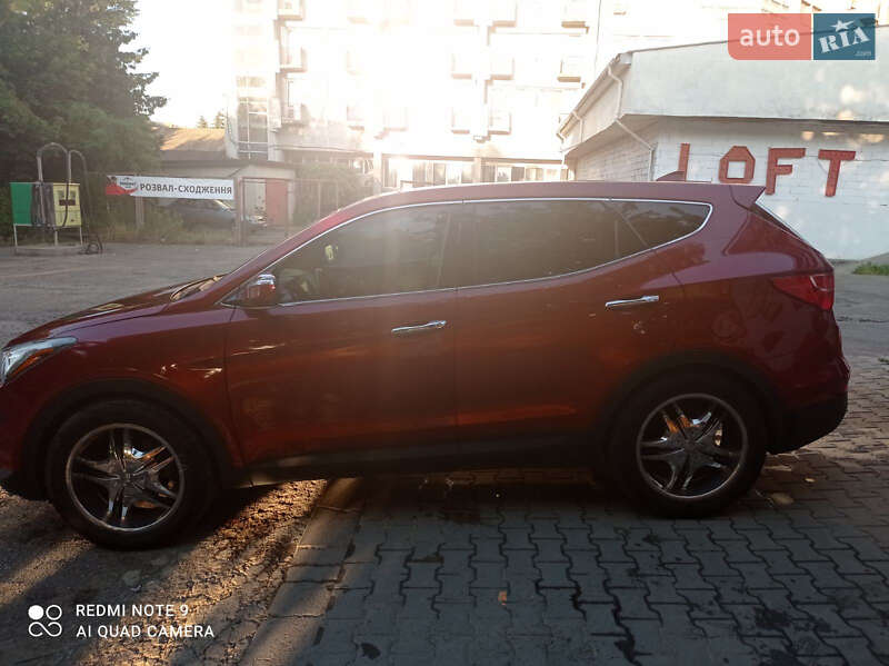 Позашляховик / Кросовер Hyundai Santa FE 2013 в Чернівцях