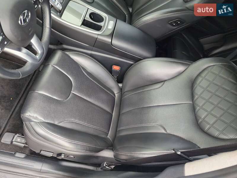 Внедорожник / Кроссовер Hyundai Santa FE 2020 в Днепре