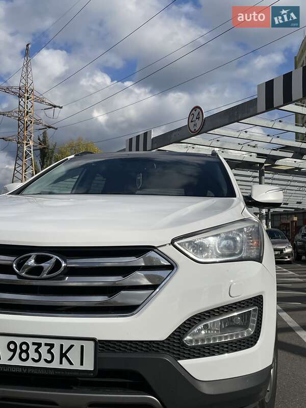 Позашляховик / Кросовер Hyundai Santa FE 2013 в Києві