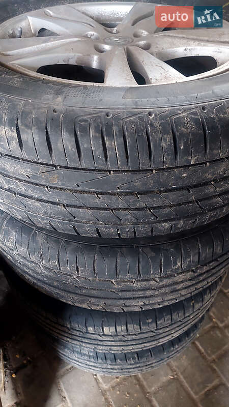 Позашляховик / Кросовер Hyundai Santa FE 2010 в Нововолинську