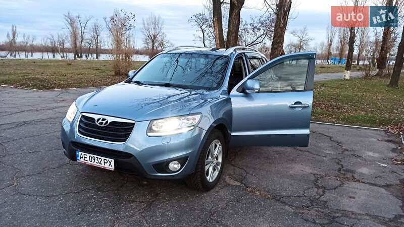 Внедорожник / Кроссовер Hyundai Santa FE 2010 в Каменском