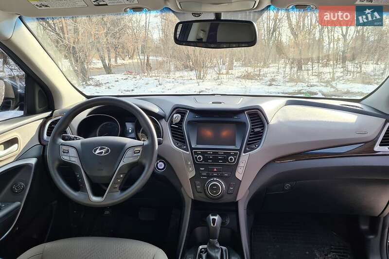 Внедорожник / Кроссовер Hyundai Santa FE 2017 в Днепре