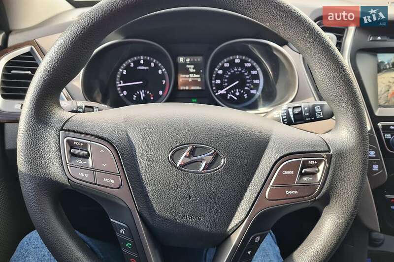 Внедорожник / Кроссовер Hyundai Santa FE 2017 в Днепре