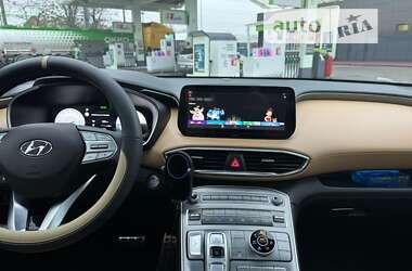 Внедорожник / Кроссовер Hyundai Santa FE 2021 в 