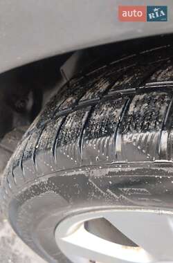 Внедорожник / Кроссовер Hyundai Santa FE 2006 в 