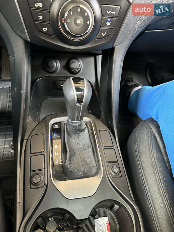 Внедорожник / Кроссовер Hyundai Santa FE 2013 в Одессе