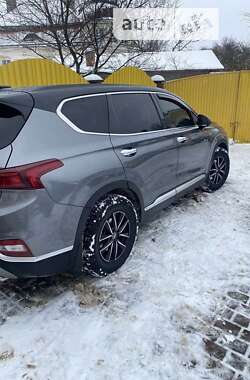 Внедорожник / Кроссовер Hyundai Santa FE 2018 в Дрогобыче