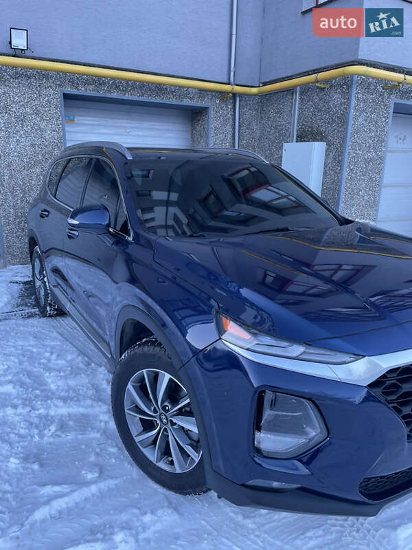 Позашляховик / Кросовер Hyundai Santa FE 2020 в Івано-Франківську
