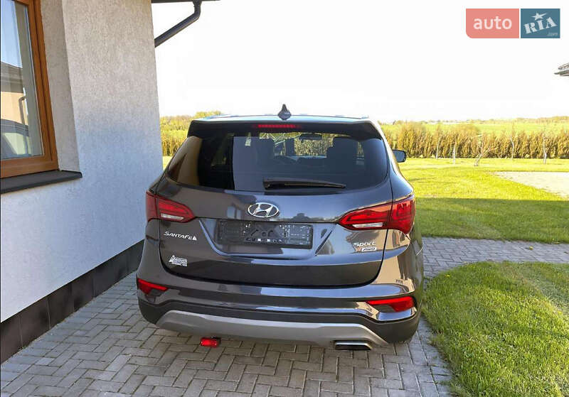 Позашляховик / Кросовер Hyundai Santa FE 2017 в Львові