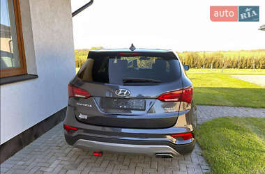 Внедорожник / Кроссовер Hyundai Santa FE 2017 в 