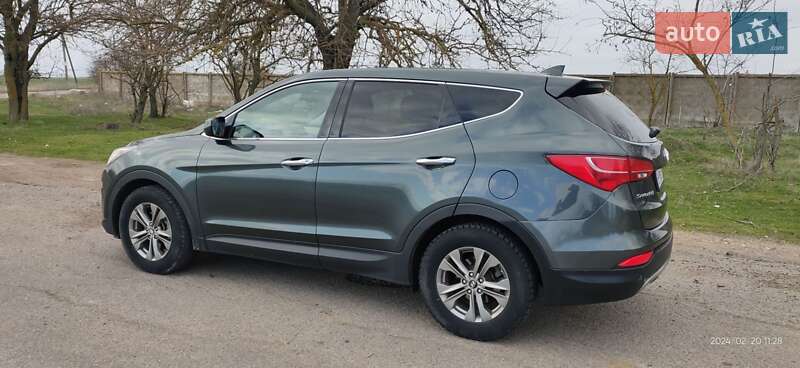 Внедорожник / Кроссовер Hyundai Santa FE 2014 в Черноморске
