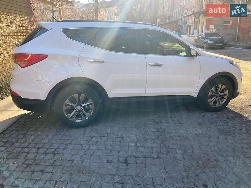 Позашляховик / Кросовер Hyundai Santa FE 2014 в Полтаві