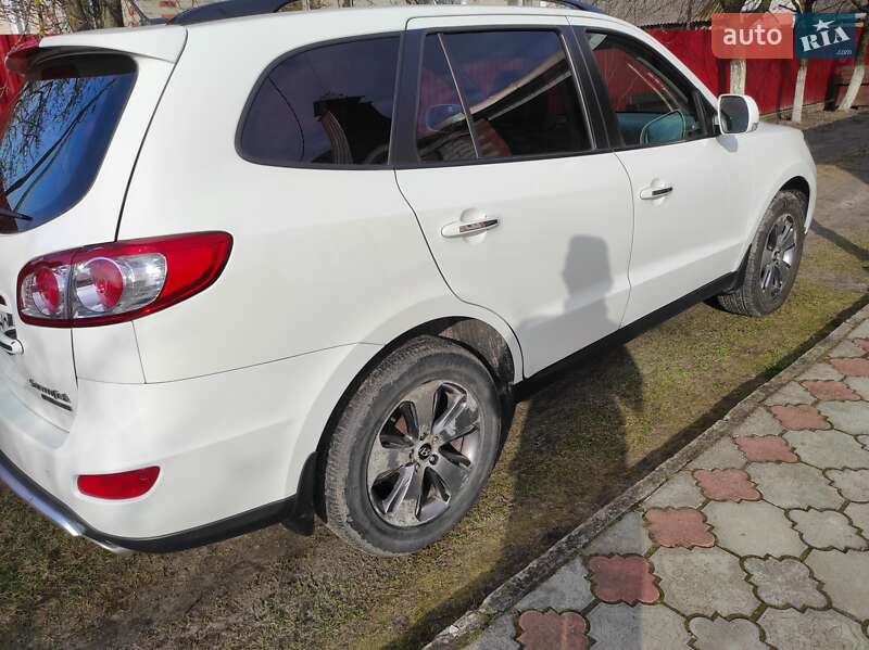 Позашляховик / Кросовер Hyundai Santa FE 2012 в Старій Вижівці
