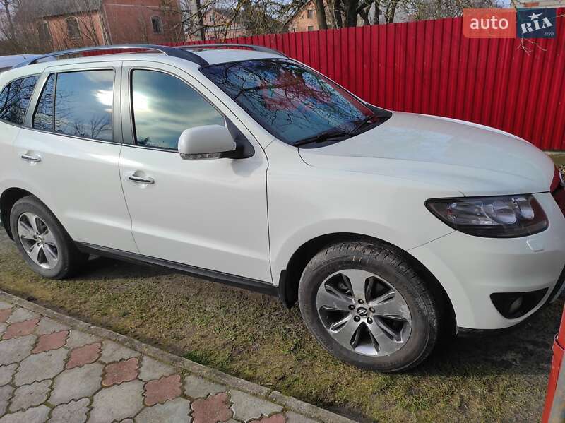 Позашляховик / Кросовер Hyundai Santa FE 2012 в Старій Вижівці