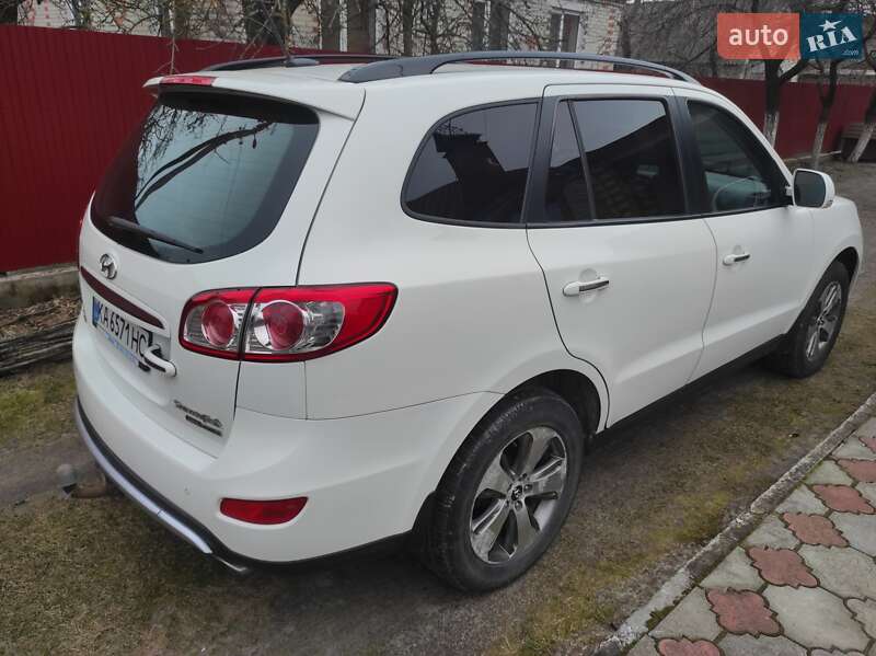 Позашляховик / Кросовер Hyundai Santa FE 2012 в Старій Вижівці
