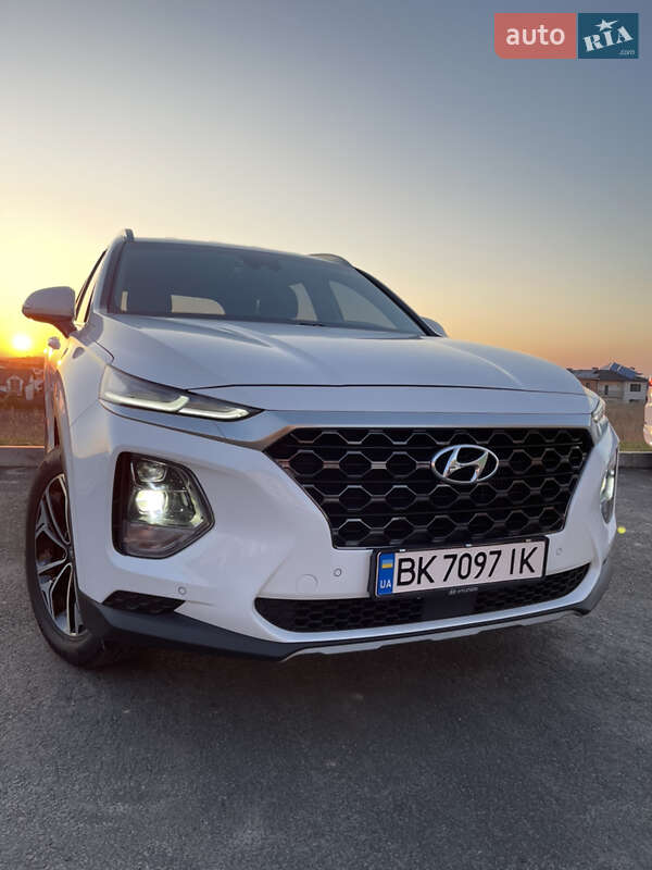 Внедорожник / Кроссовер Hyundai Santa FE 2018 в Ровно фото 8 Внедорожник / Кроссовер Hyundai Santa FE 2018 в Ровно