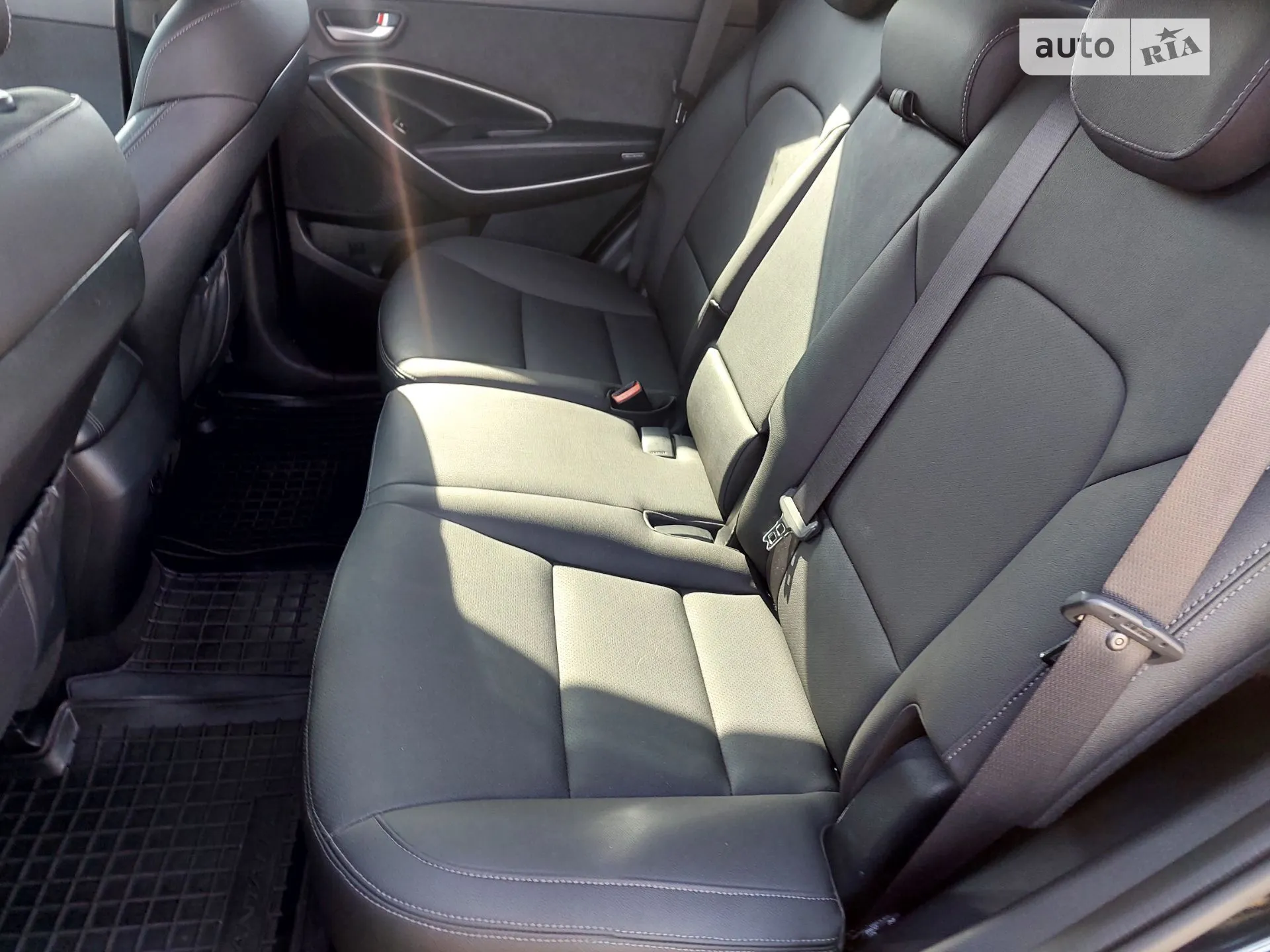 2015 Hyundai Santa Fe - мініатюра 22