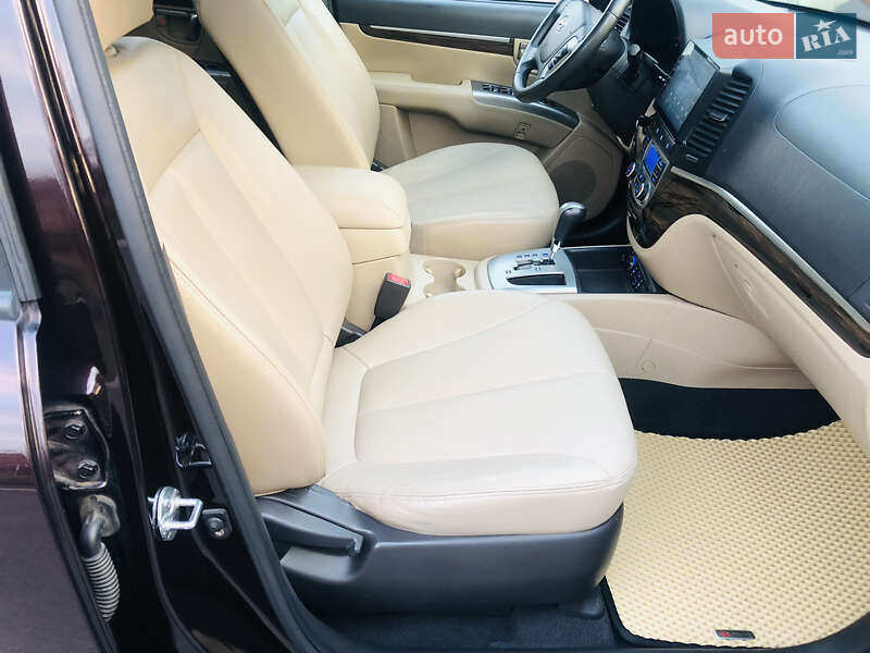 Позашляховик / Кросовер Hyundai Santa FE 2010 в Дніпрі